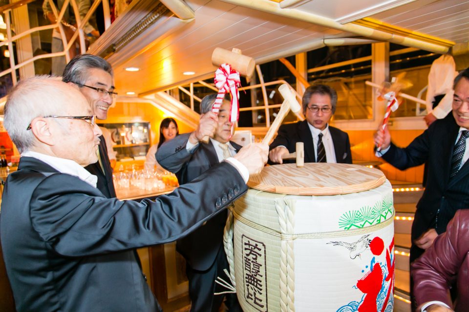 樽酒鏡割り オプション一覧 屋形船の祝良屋 いわいや 東京湾の屋形船を貸切で