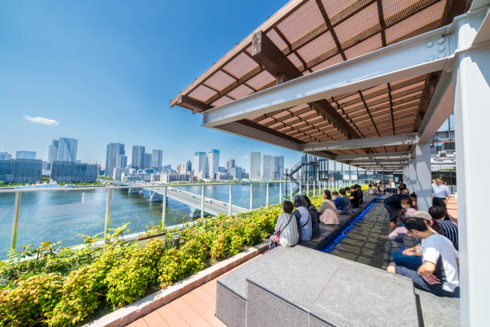 豊洲の足湯庭園
