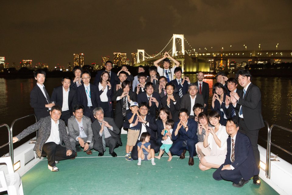 集合写真を撮っている団体さん