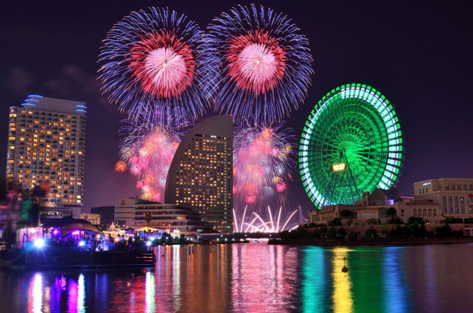 横浜港の花火