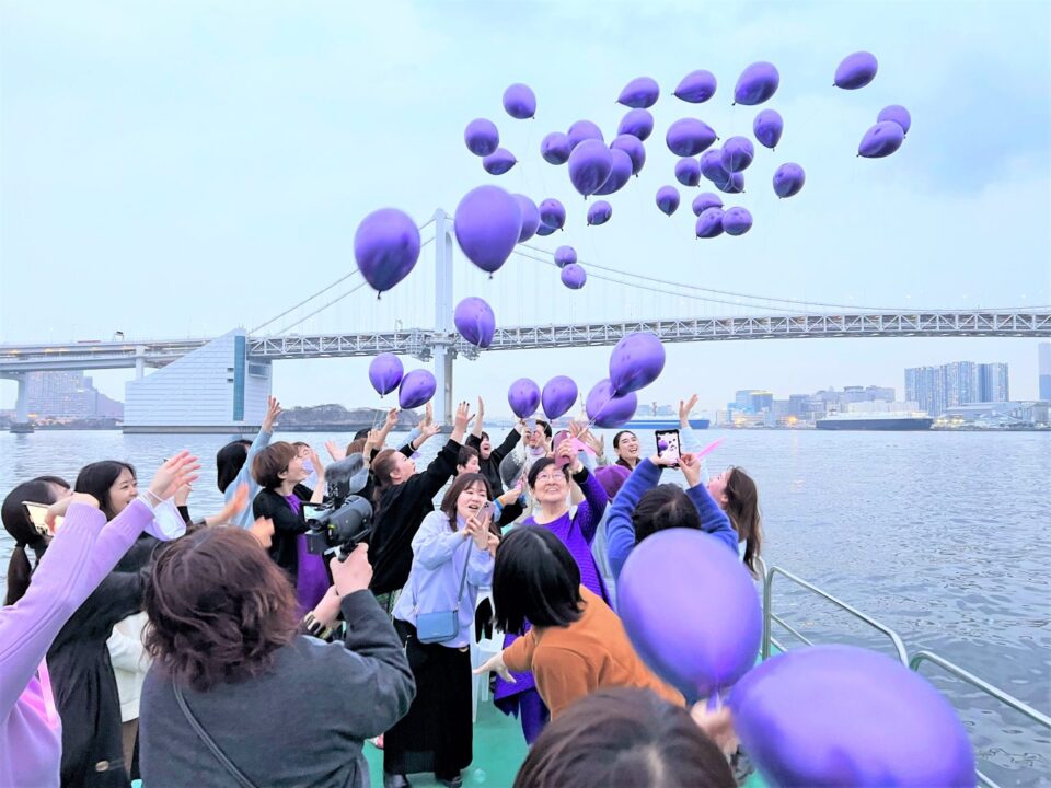 バルーンを上げる様子